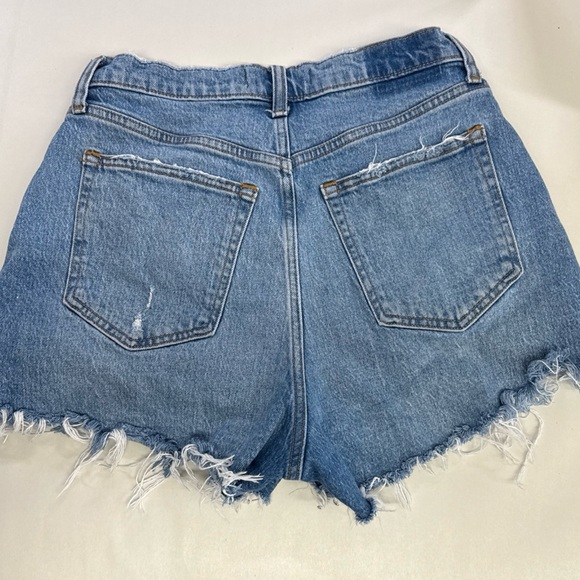 Abercrombie & Fitch Curve Love '90s Relaxed Cutoff High Rise Jean Shorts Sz 28 6 - Picture 2 of 6